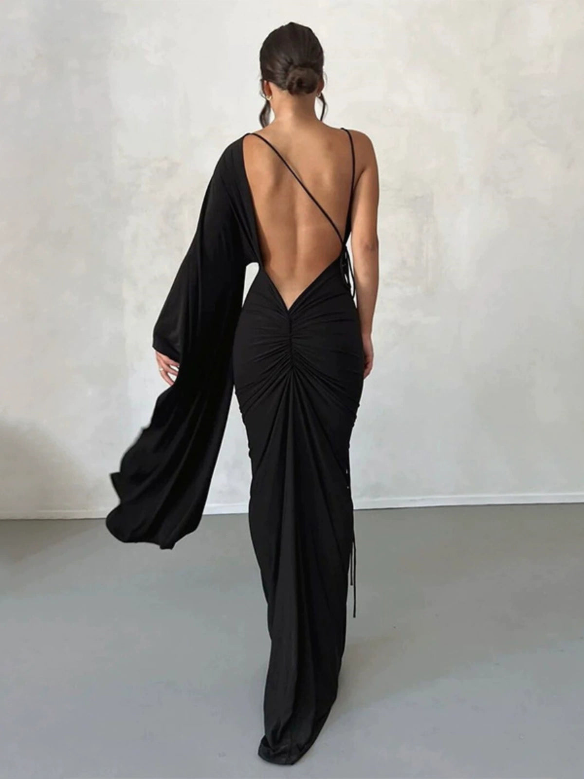 .Shoulder Sleeve Low Cut Backless Dress