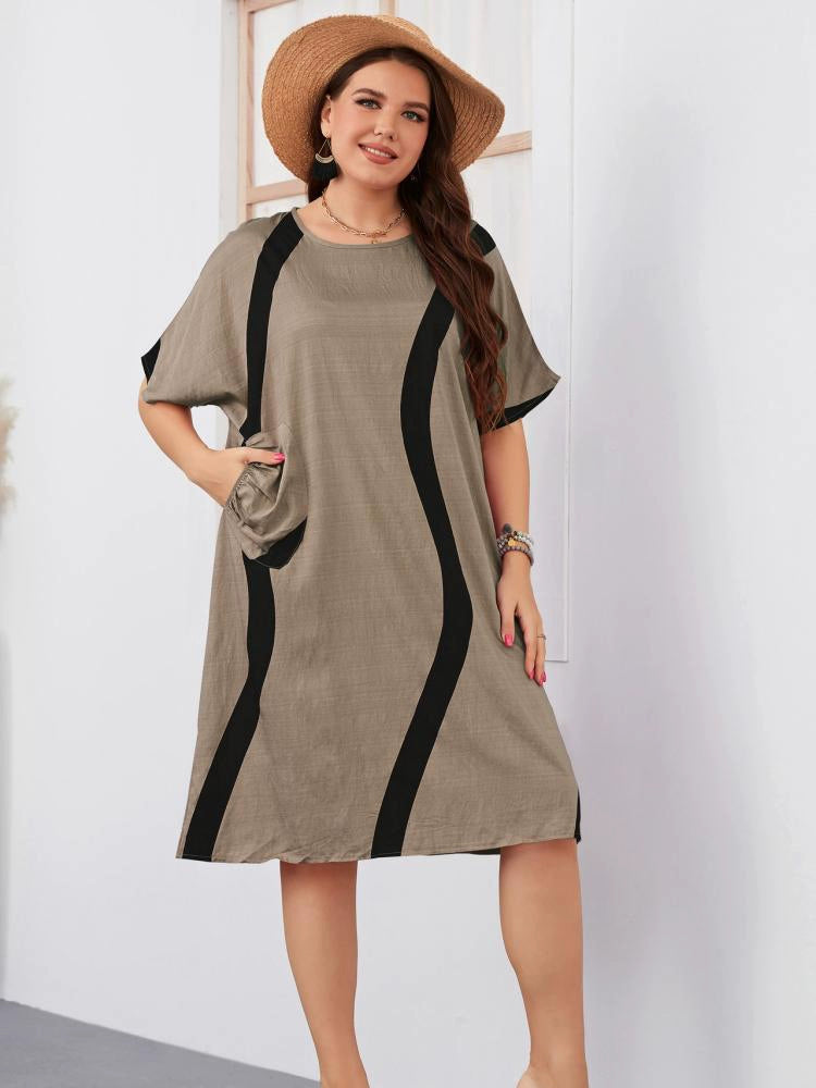 Loose-Fit Short-Sleeved Dress