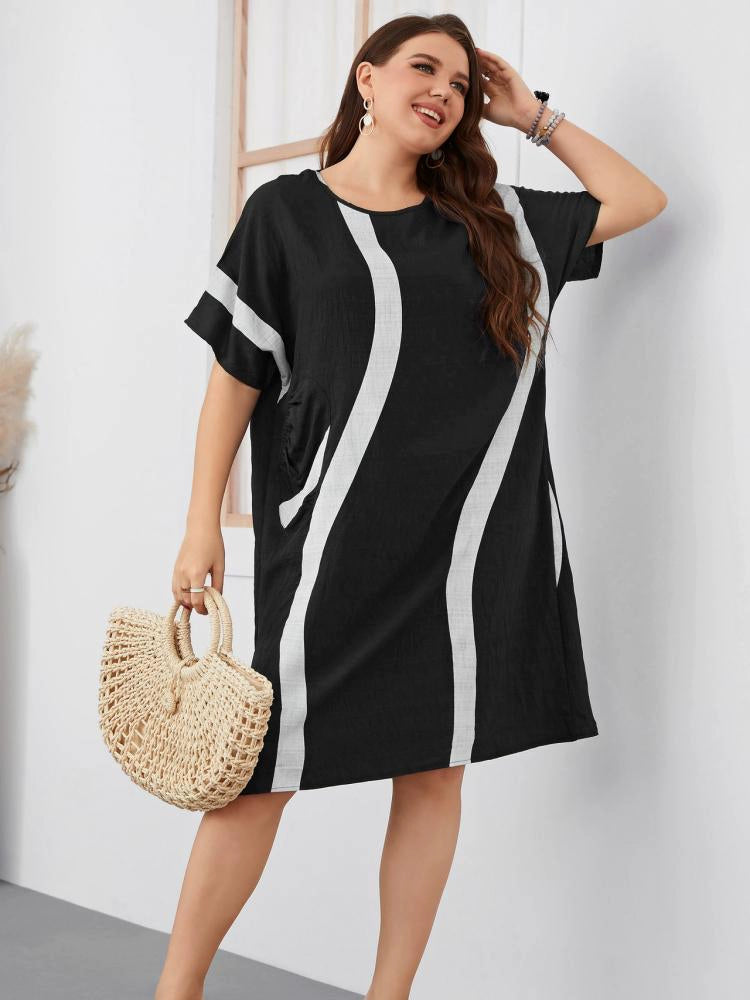 Loose-Fit Short-Sleeved Dress